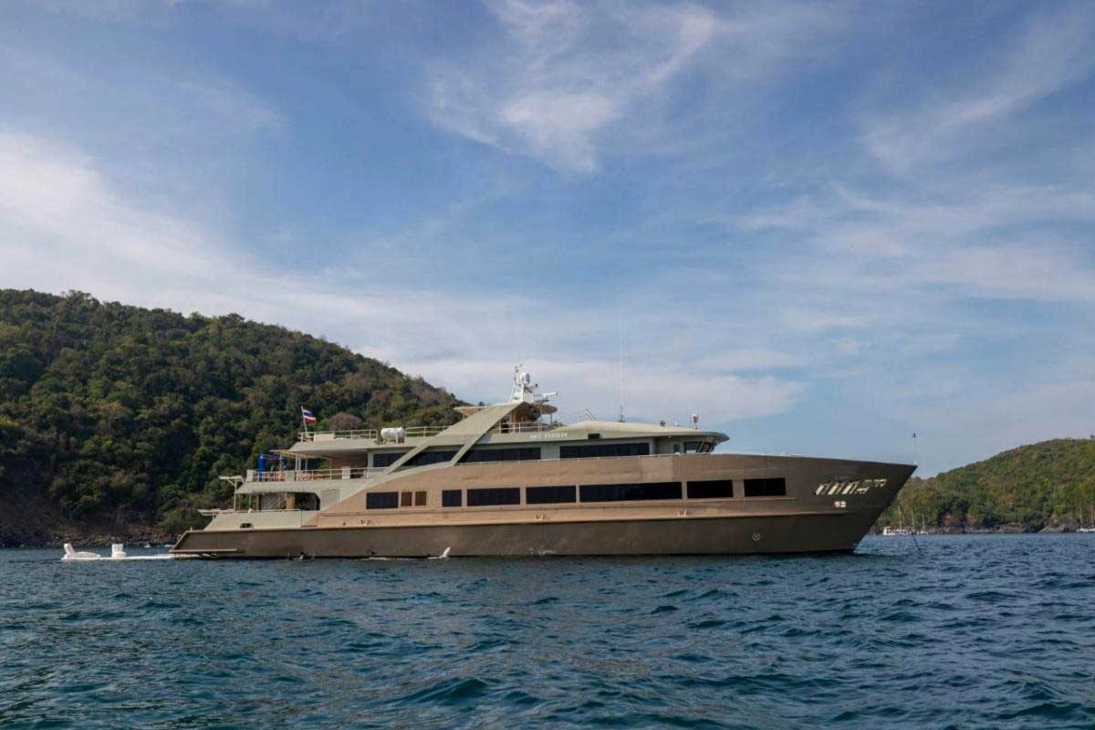 170ft Liveaboard Yacht — 2