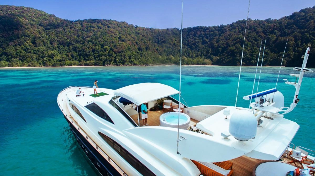 Astondoa 102ft — 2