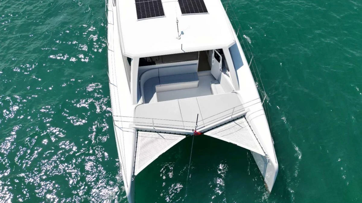 Power Catamaran 40ft — 2