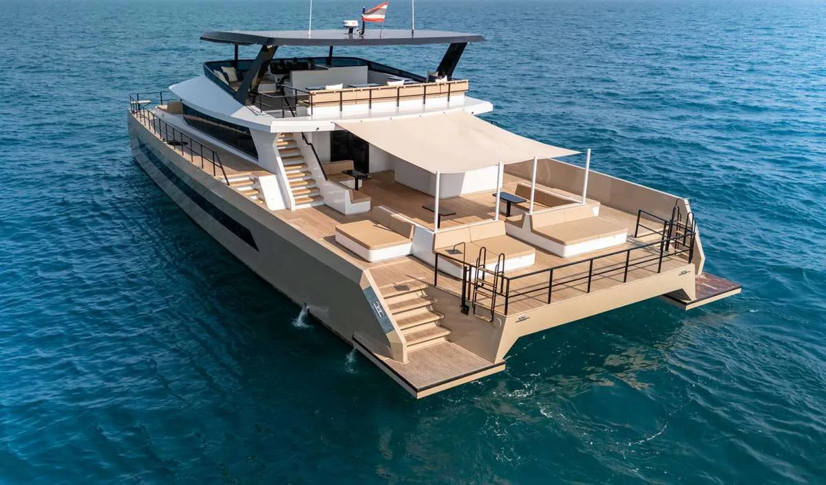 Power Catamaran 85ft (Pisces) — 1